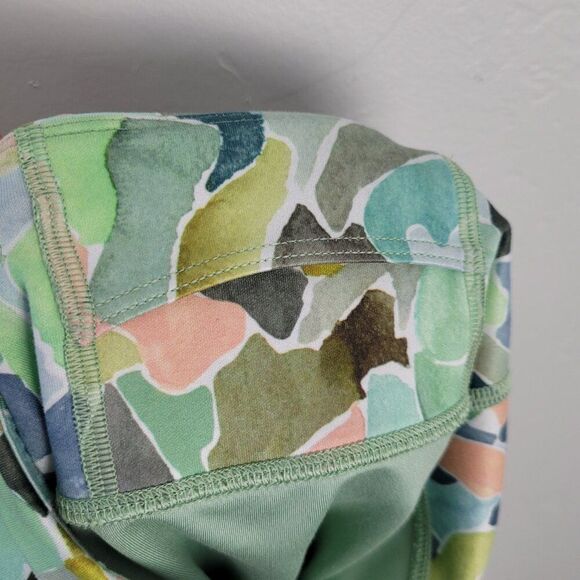 Athleta Girl High Rise Printed Chit Chat Capri Crop Leggings Mosaic Camo Size 16 - Picture 8 of 12